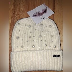 Jessica Simpson Pearl cap